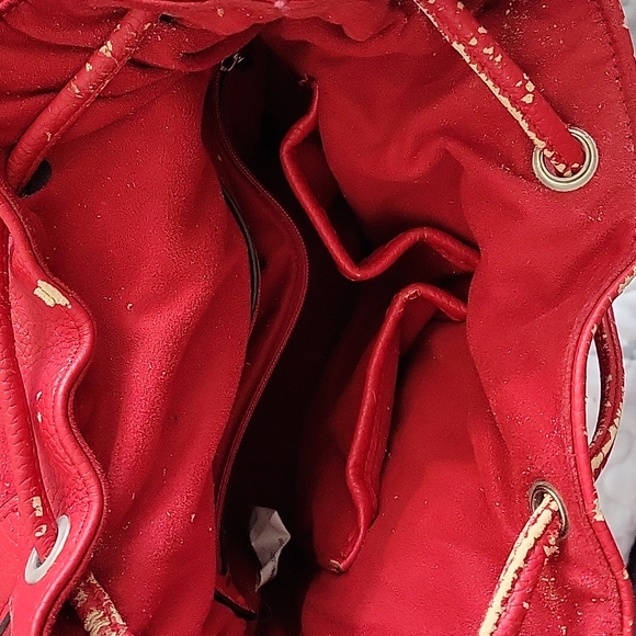 Backpack - Picture 2 of 4